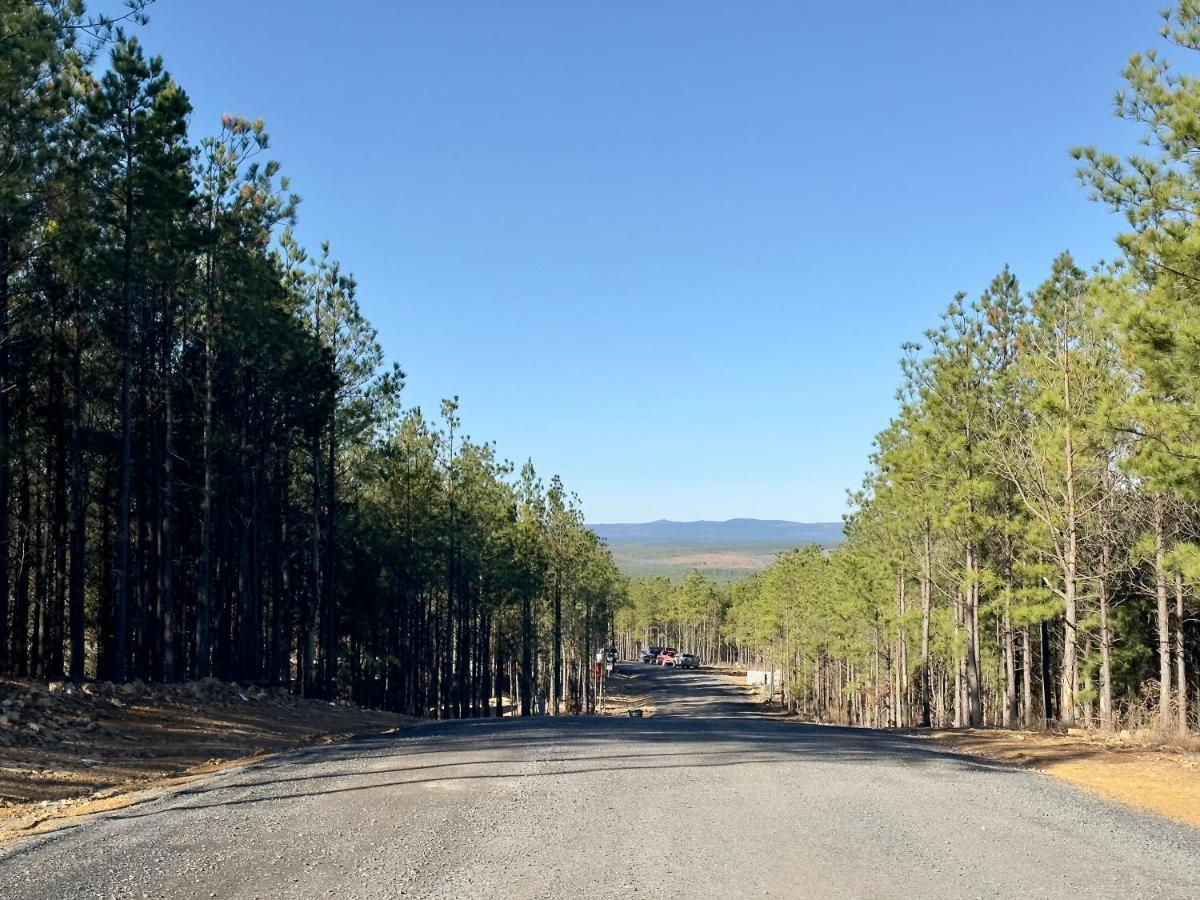 New Luxury Cabin, Hot Tub, Forest Views,Hotel Style Amenities Broken Bow Exteriör bild