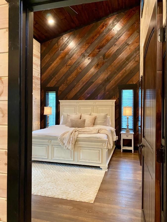 New Luxury Cabin, Hot Tub, Forest Views,Hotel Style Amenities Broken Bow Exteriör bild