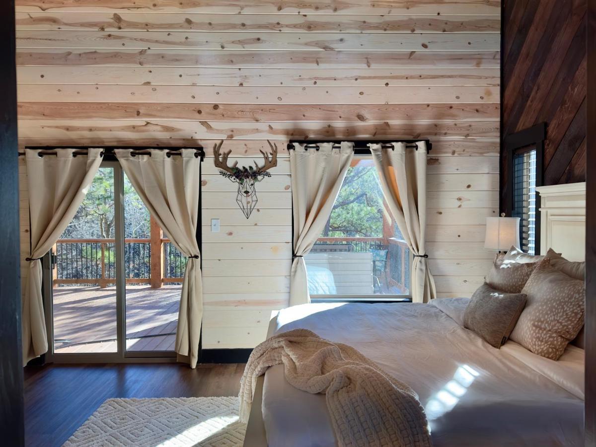 New Luxury Cabin, Hot Tub, Forest Views,Hotel Style Amenities Broken Bow Exteriör bild
