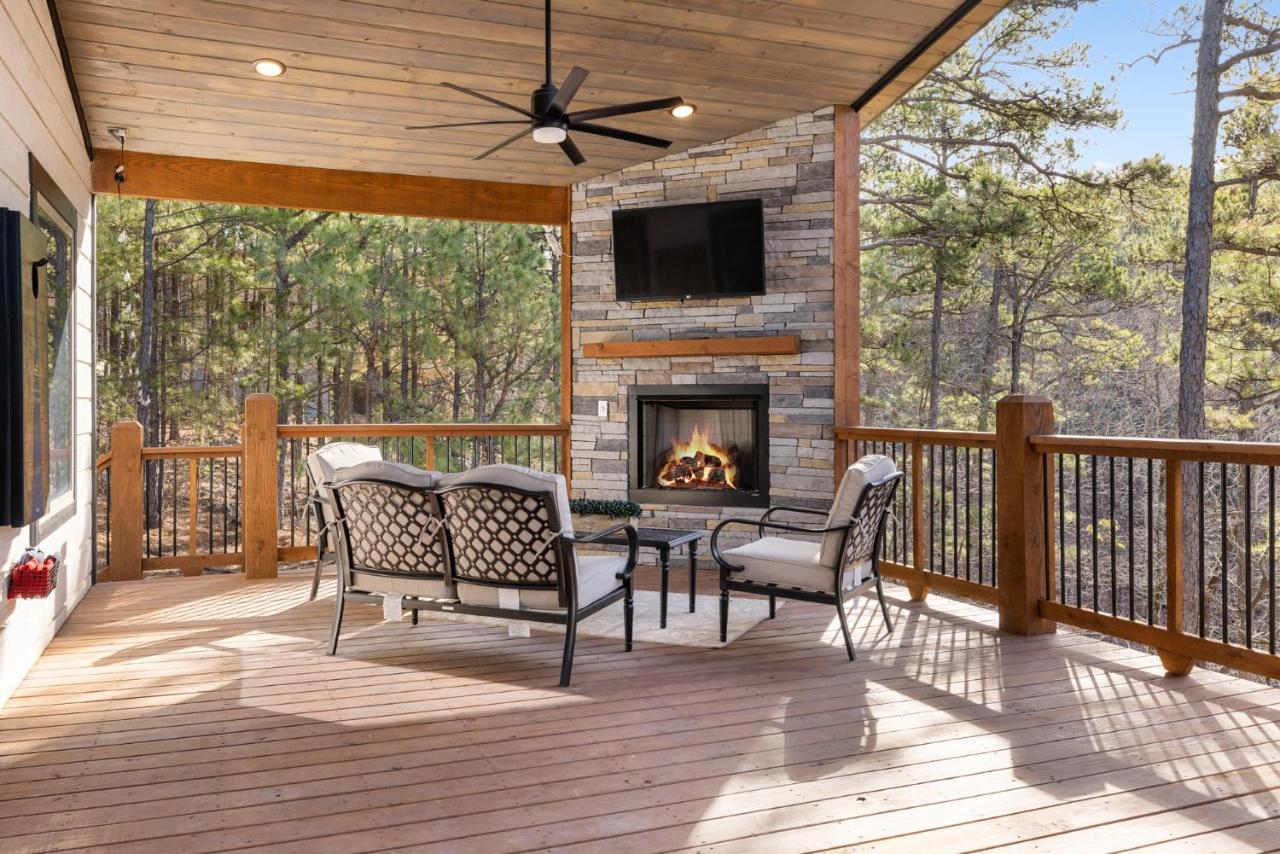 New Luxury Cabin, Hot Tub, Forest Views,Hotel Style Amenities Broken Bow Exteriör bild