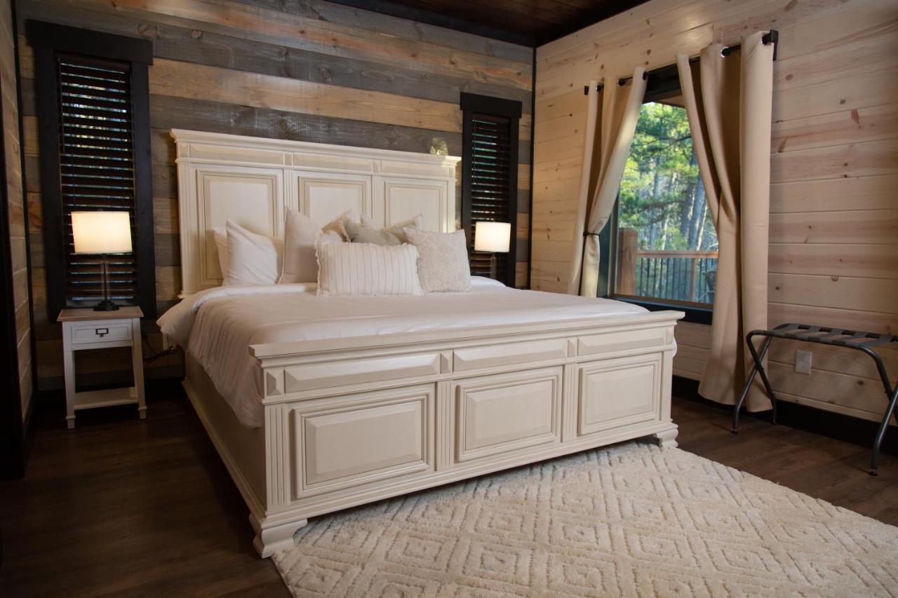 New Luxury Cabin, Hot Tub, Forest Views,Hotel Style Amenities Broken Bow Exteriör bild