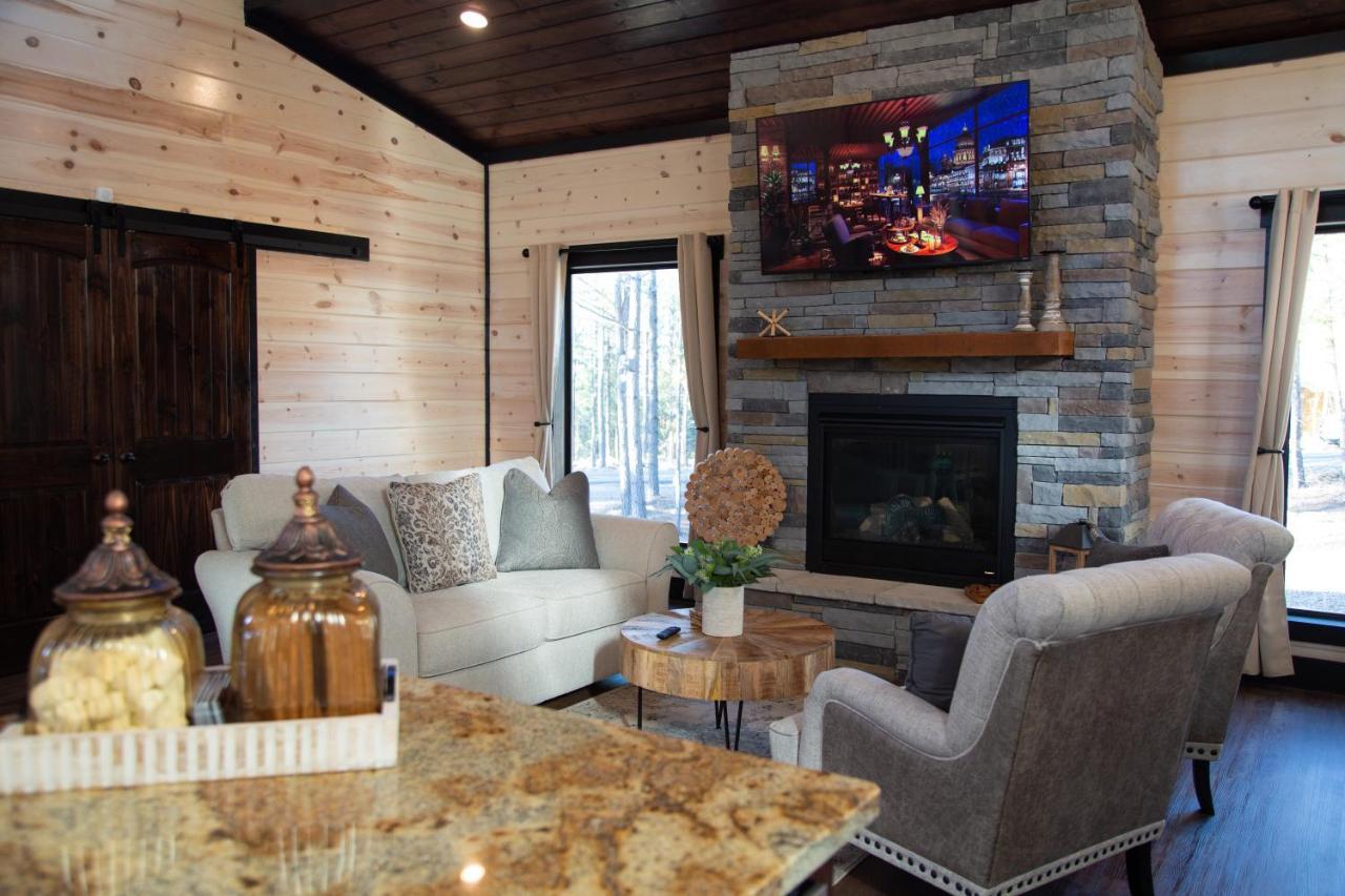 New Luxury Cabin, Hot Tub, Forest Views,Hotel Style Amenities Broken Bow Exteriör bild