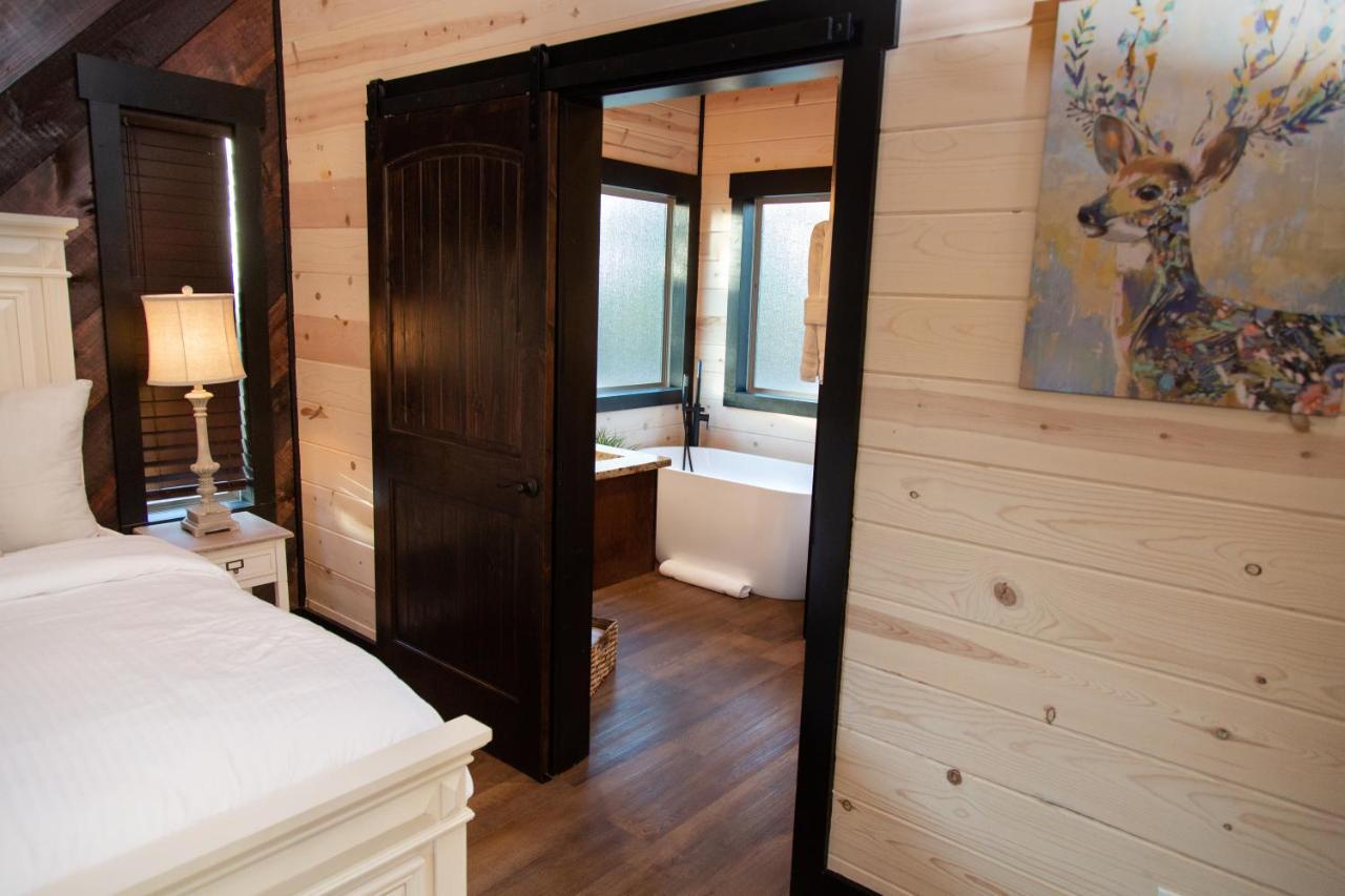 New Luxury Cabin, Hot Tub, Forest Views,Hotel Style Amenities Broken Bow Exteriör bild