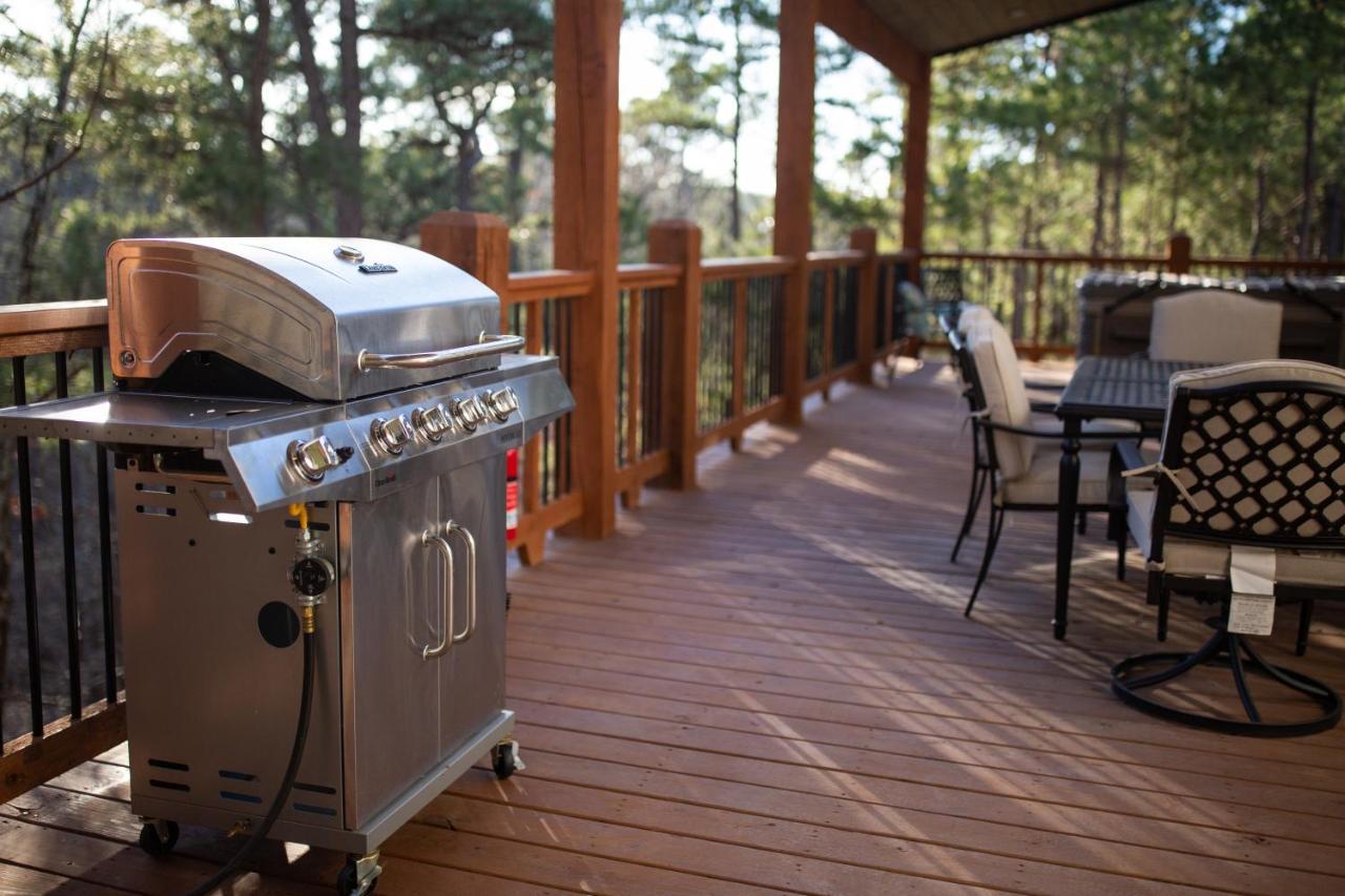 New Luxury Cabin, Hot Tub, Forest Views,Hotel Style Amenities Broken Bow Exteriör bild
