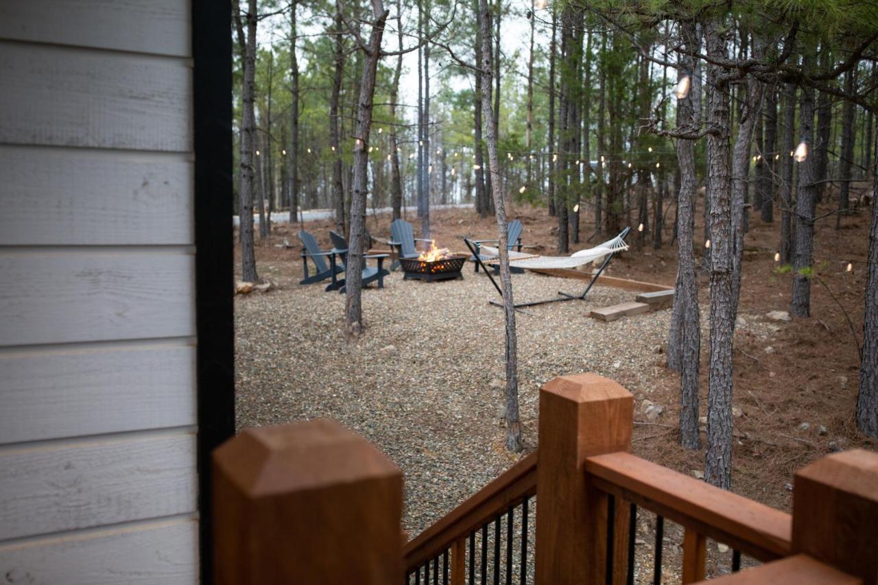 New Luxury Cabin, Hot Tub, Forest Views,Hotel Style Amenities Broken Bow Exteriör bild