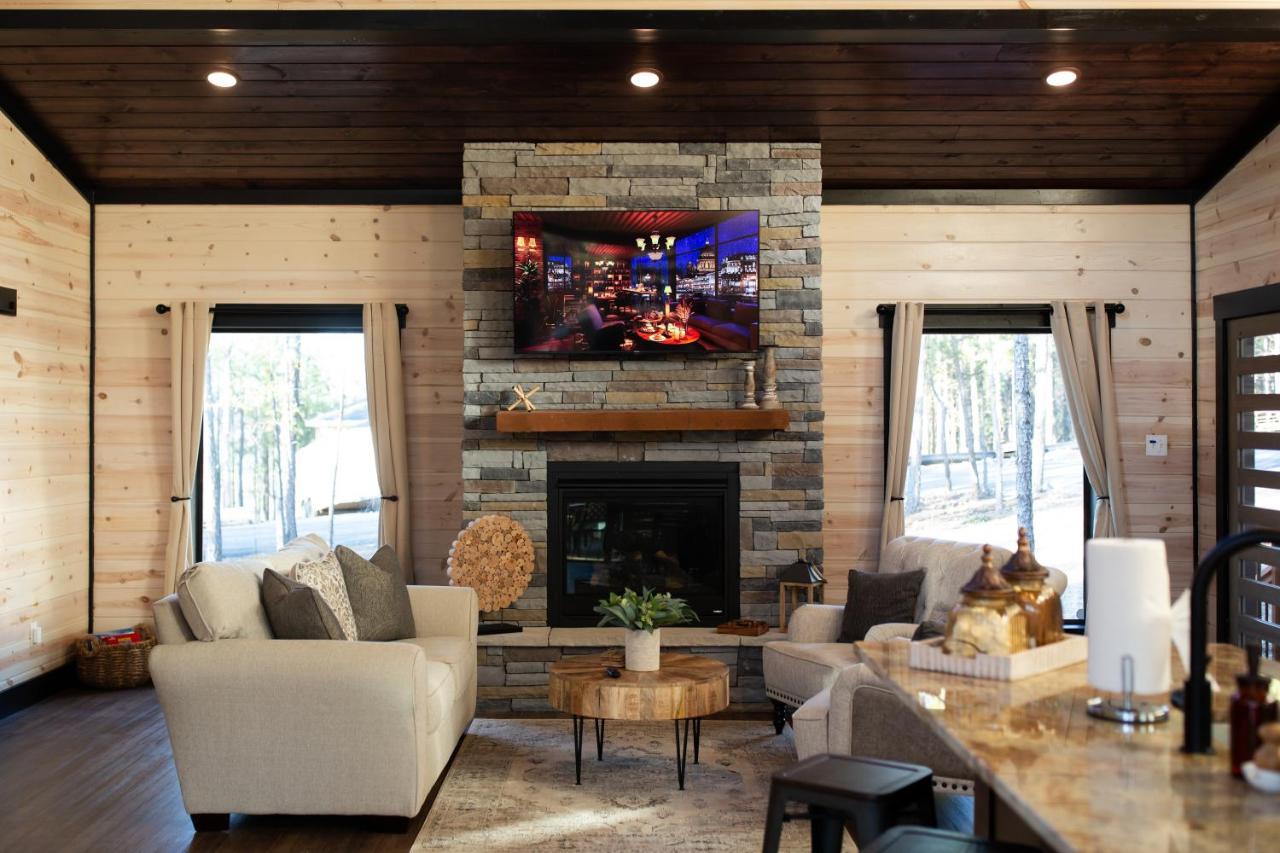 New Luxury Cabin, Hot Tub, Forest Views,Hotel Style Amenities Broken Bow Exteriör bild