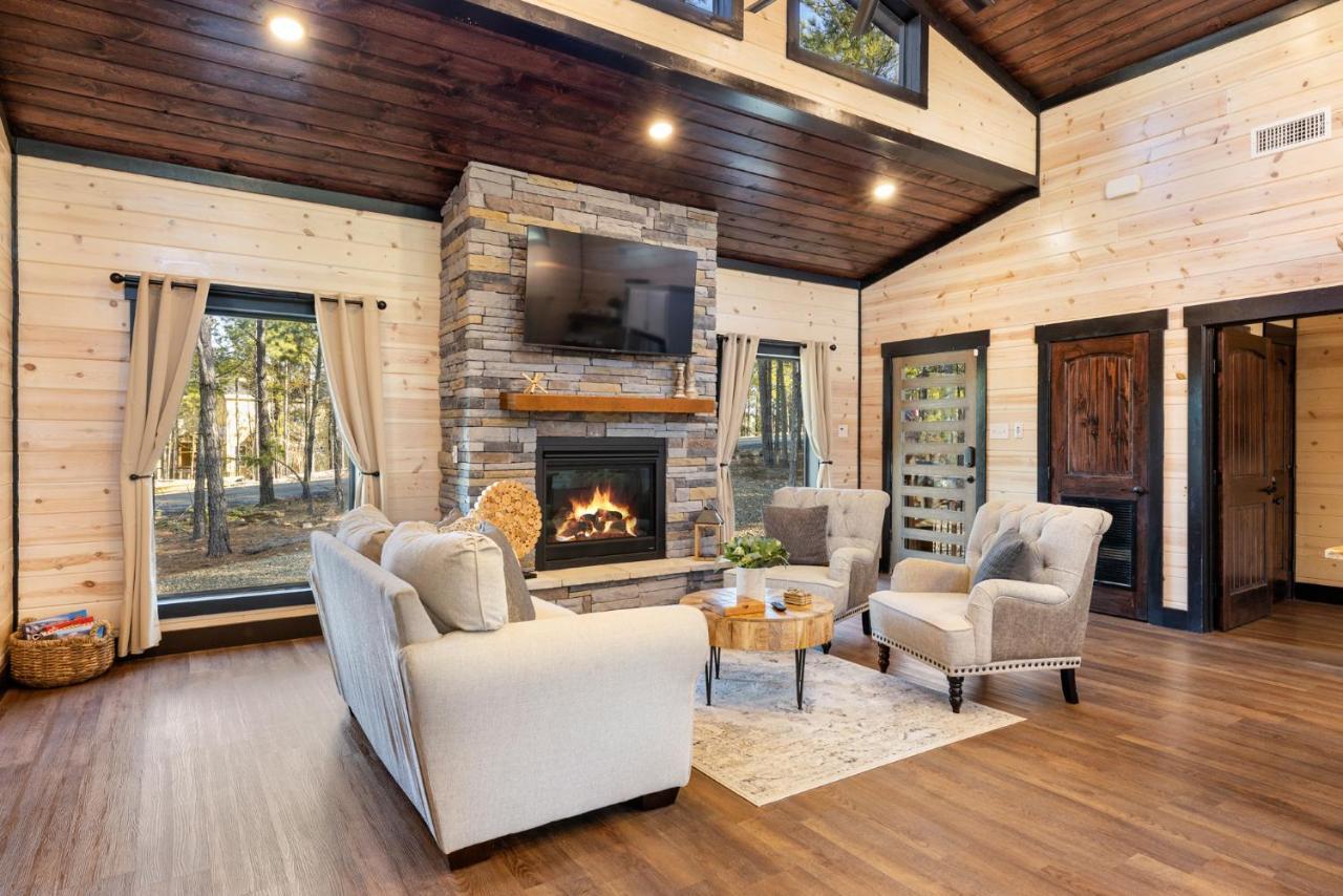 New Luxury Cabin, Hot Tub, Forest Views,Hotel Style Amenities Broken Bow Exteriör bild