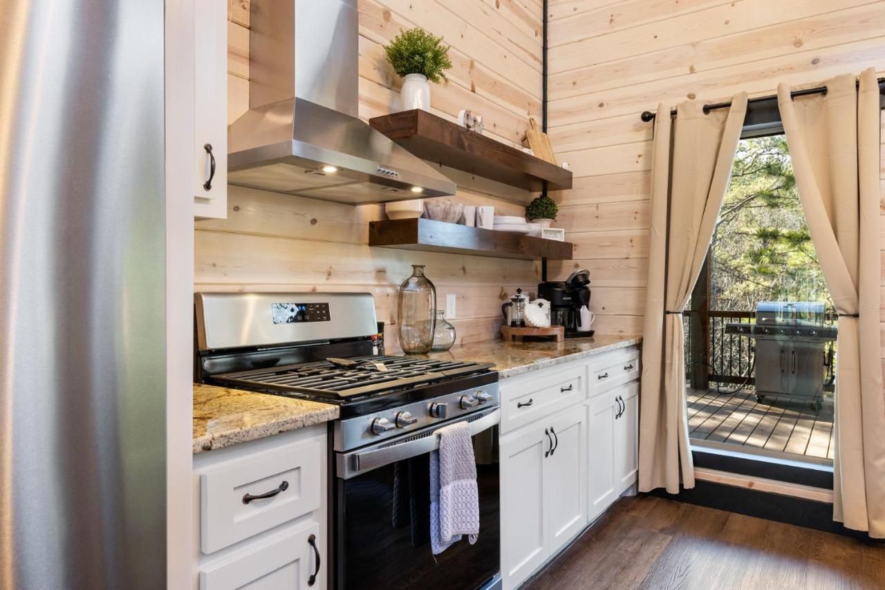 New Luxury Cabin, Hot Tub, Forest Views,Hotel Style Amenities Broken Bow Exteriör bild