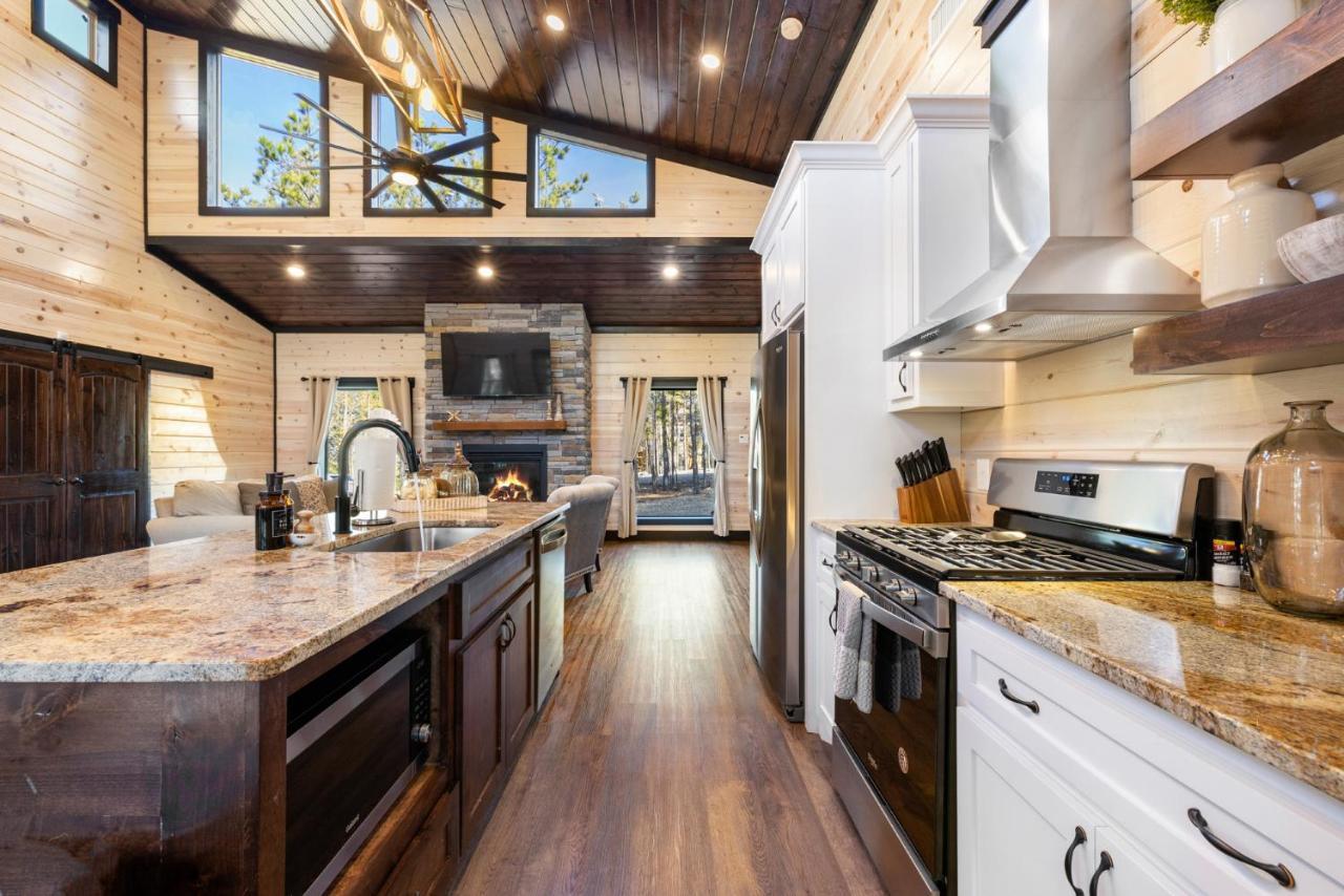 New Luxury Cabin, Hot Tub, Forest Views,Hotel Style Amenities Broken Bow Exteriör bild