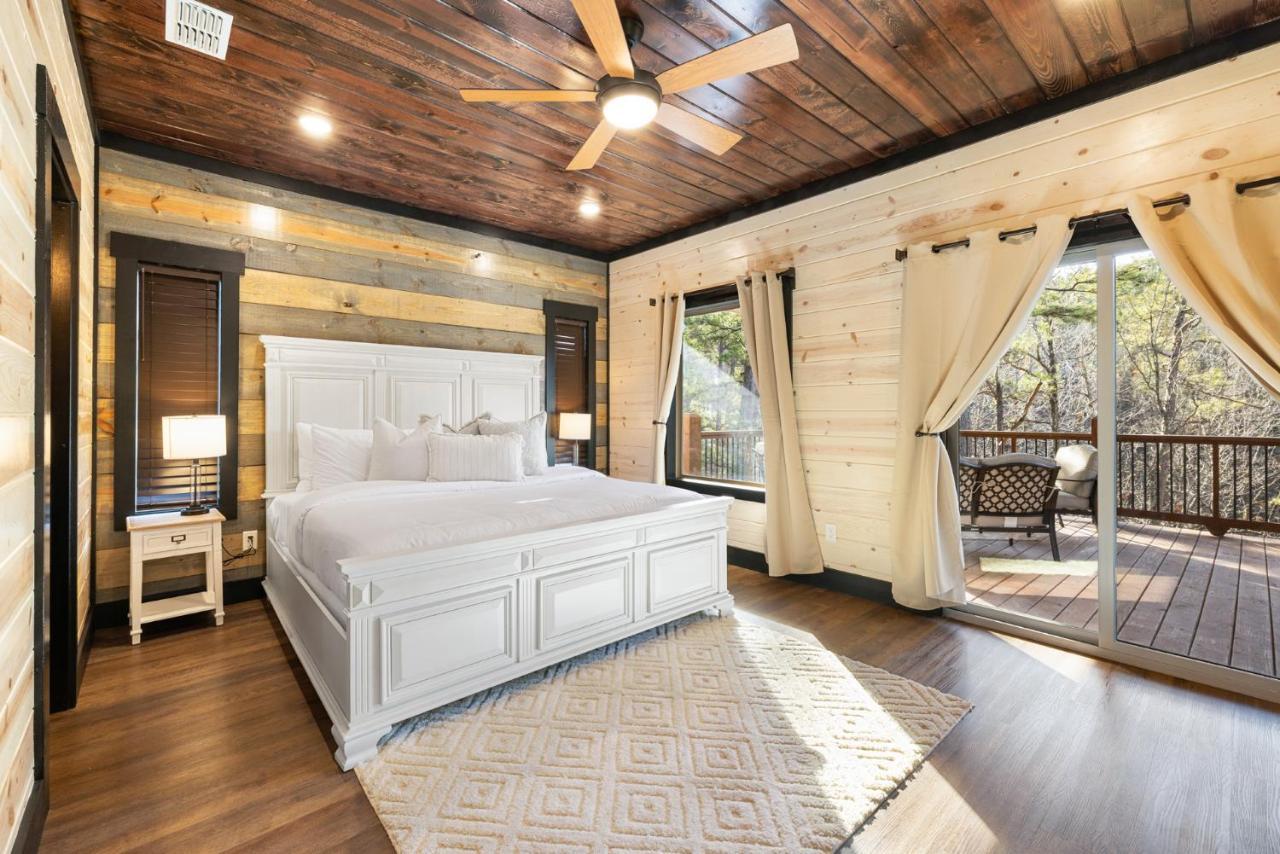 New Luxury Cabin, Hot Tub, Forest Views,Hotel Style Amenities Broken Bow Exteriör bild
