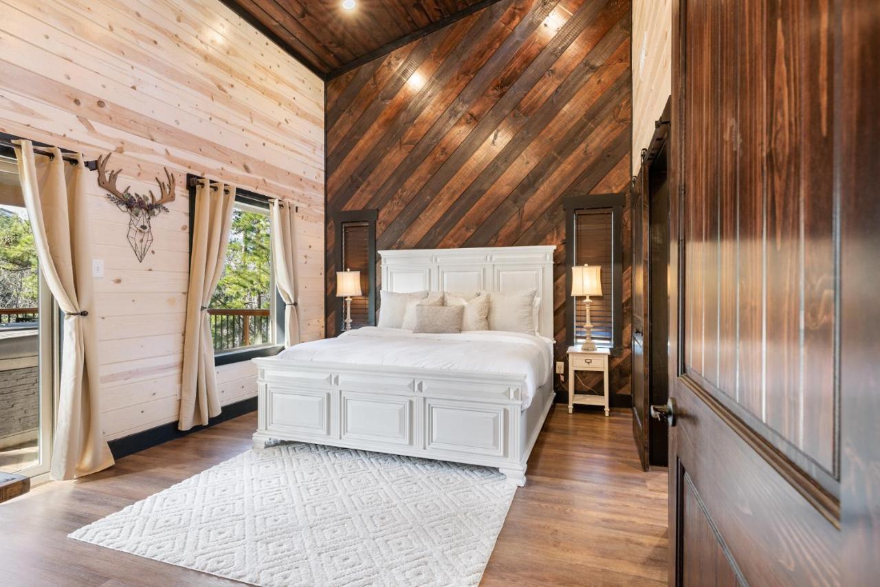 New Luxury Cabin, Hot Tub, Forest Views,Hotel Style Amenities Broken Bow Exteriör bild